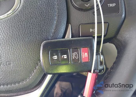 2017 Toyota Rav4 Xle z USA, uszkodzony, nr VIN 2T3RFREV8HW668165